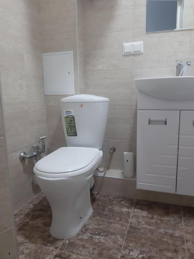 Aura On Sydykova Street 290 Apartment Bishkek Bagian luar foto